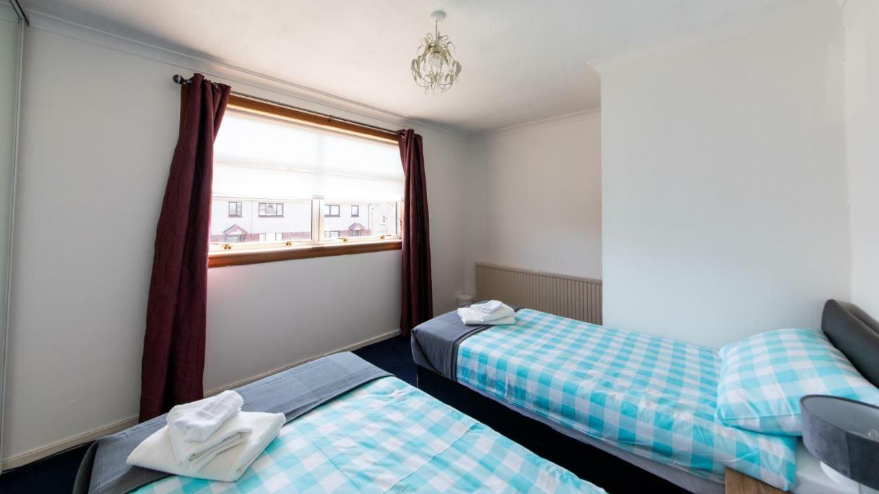 3 Bed House W/drive&garden V/fast Wifi Near Bioquarter Ferienhaus Edinburgh